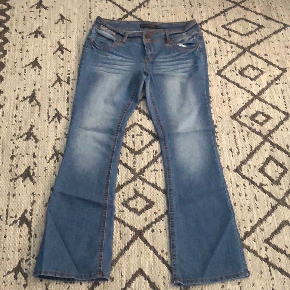 Jeans - Picture 2 of 4